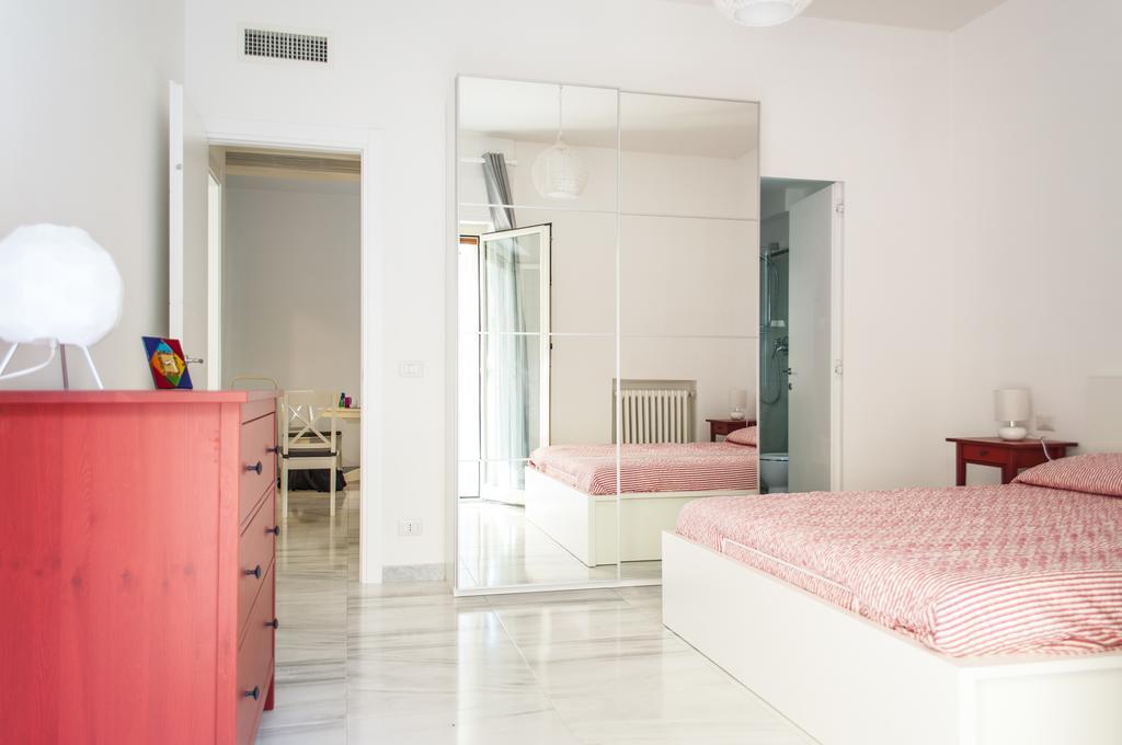 Tony's House * Roma